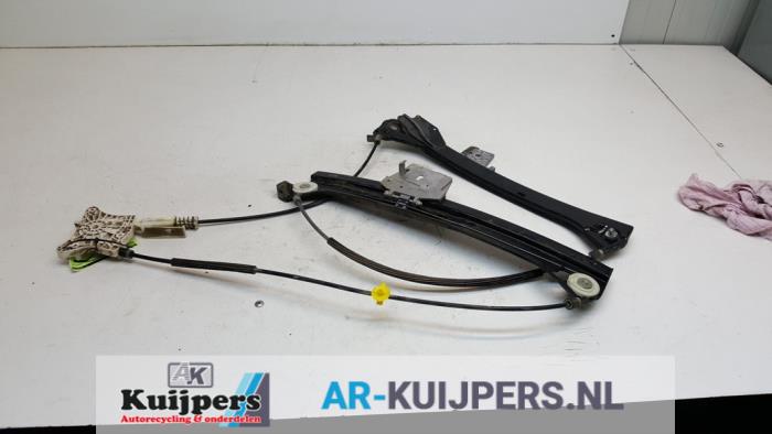 Window mechanism 2-door, front right from a Mercedes-Benz CLK (W209) 5.4 55 AMG V8 24V 2004