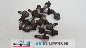 Used Set of wheel bolts Peugeot 207/207+ (WA/WC/WM) 1.6 16V VTi Price € 20,00 Margin scheme offered by Autorecycling Kuijpers