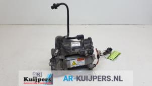 Usagé Pompe à air (suspension) Landrover Range Rover Sport (LS) 4.4 V8 32V SE Prix € 195,00 Règlement à la marge proposé par Autorecycling Kuijpers