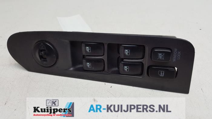 Usados Interruptor combinado de ventanillas Hyundai Terracan 2.9 CRDi 16V Precio € 30,00 Norma de margen ofrecido por Autorecycling Kuijpers