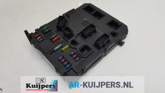 Gebrauchte Sicherungskasten Peugeot 206 CC (2D) 1.6 16V Preis € 25,00 Margenregelung angeboten von Autorecycling Kuijpers