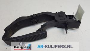 Used Accelerator pedal Mercedes E (W211) 3.2 E-320 CDI 24V Price € 40,00 Margin scheme offered by Autorecycling Kuijpers