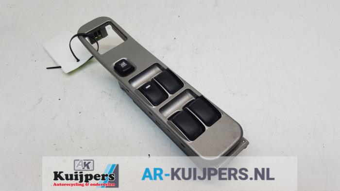 Usados Interruptor combinado de ventanillas Mitsubishi Pajero Sport (K7/9) 2.5 TD GLS Van Precio € 35,00 Norma de margen ofrecido por Autorecycling Kuijpers