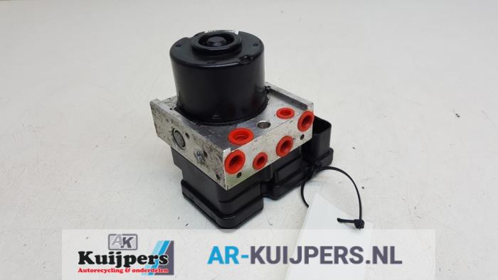 Begagnade ABS-pump Citroen C3 Picasso (SH) 1.6 16V VTI 120 Pris € 40,00 Marginaltabell erbjuds av Autorecycling Kuijpers