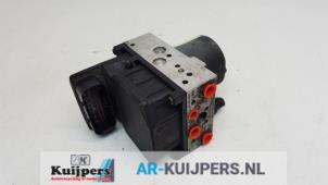 Usagé Pompe ABS Audi A6 (C5) 2.0 20V Prix € 49,00 Règlement à la marge proposé par Autorecycling Kuijpers