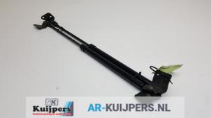 Usagé Kit amortisseur gaz hayon Suzuki Alto (RF410) 1.1 16V Prix € 20,00 Règlement à la marge proposé par Autorecycling Kuijpers
