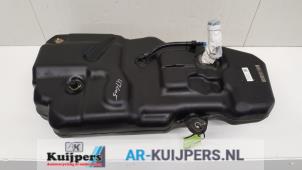 Usagé Réservoir Adblue Mercedes GLE (W166) 350d 3.0 V6 24V BlueTEC 4-Matic Prix € 275,00 Règlement à la marge proposé par Autorecycling Kuijpers