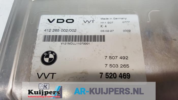 Ordinateur réservoir automatique d'un BMW 7 serie (E65/E66/E67) 760i,Li 6.0 V12 48V 2003