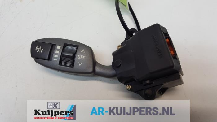 Używane Obsluga tempomatu BMW 7 serie (E65/E66/E67) 760i,Li 6.0 V12 48V Cena € 35,00 Procedura marży oferowane przez Autorecycling Kuijpers