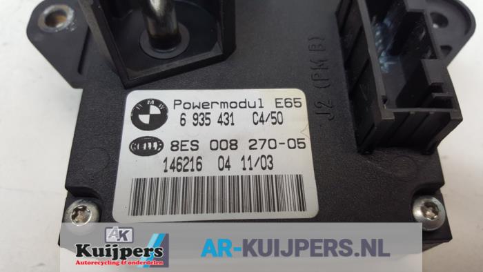 Stromverteiler van een BMW 7 serie (E65/E66/E67) 760i,Li 6.0 V12 48V 2003