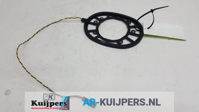 Begagnade Antenn BMW 7 serie (E65/E66/E67) 760i,Li 6.0 V12 48V Pris € 25,00 Marginaltabell erbjuds av Autorecycling Kuijpers