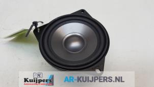 Gebrauchte Lautsprecher BMW 7 serie (E65/E66/E67) 760i,Li 6.0 V12 48V Preis € 25,00 Margenregelung angeboten von Autorecycling Kuijpers