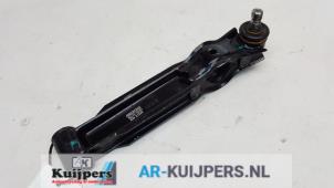 Usagé Bras de suspension avant gauche Suzuki Alto (RF410) 1.1 16V Prix € 19,00 Règlement à la marge proposé par Autorecycling Kuijpers