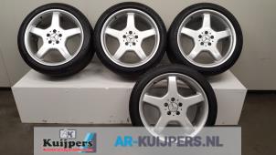 Gebrauchte Felgen Set + Reifen Mercedes E (W211) 5.0 E-500 V8 24V Preis € 1.500,00 Margenregelung angeboten von Autorecycling Kuijpers