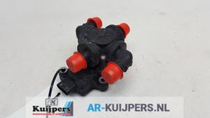 Używane Dodatkowa pompa wodna Audi E-tron (GEN) 50 Cena € 125,00 Procedura marży oferowane przez Autorecycling Kuijpers