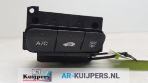 Used Air conditioning switch Honda Jazz (GE6/GE8/GG/GP) 1.2 VTEC 16V Price € 45,00 Margin scheme offered by Autorecycling Kuijpers