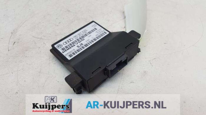 Używane Modul gateway Volkswagen Caddy III (2KA,2KH,2CA,2CH) 2.0 SDI Cena € 19,00 Procedura marży oferowane przez Autorecycling Kuijpers