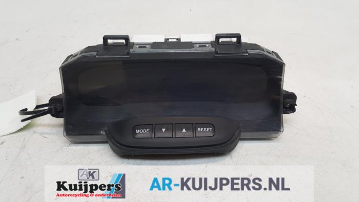 Begagnade Innerdisplay Toyota Land Cruiser (J12) 3.0 D-4D 16V Pris € 70,00 Marginaltabell erbjuds av Autorecycling Kuijpers