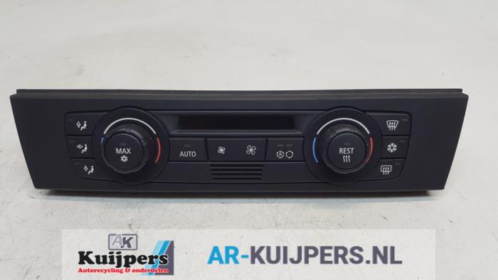 Heater control panel from a BMW 3 serie Touring (E91) 320d 16V Corporate Lease 2005