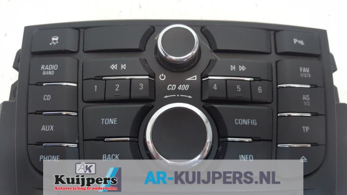 Unidad de control multimedia de un Opel Meriva 1.4 Turbo 16V ecoFLEX 2012