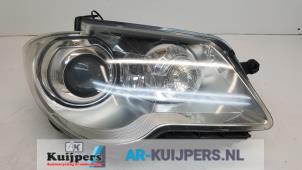 Używane Reflektor prawy Volkswagen Touran (1T1/T2) 1.4 16V TSI 140 Cena € 495,00 Procedura marży oferowane przez Autorecycling Kuijpers