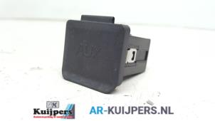 Usagé Connexion USB Opel Meriva 1.4 Turbo 16V ecoFLEX Prix € 20,00 Règlement à la marge proposé par Autorecycling Kuijpers