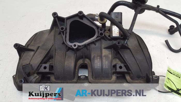 Używane Kolektor dolotowy Volkswagen Touran (1T1/T2) 1.4 16V TSI 140 Cena € 40,00 Procedura marży oferowane przez Autorecycling Kuijpers