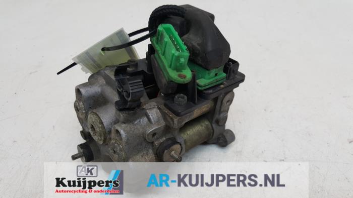 Begagnade ABS-pump Citroen XM (Y4) 2.0 Turbo Pris € 90,00 Marginaltabell erbjuds av Autorecycling Kuijpers