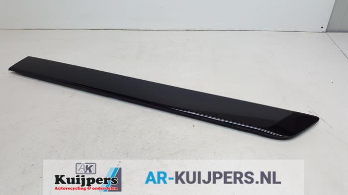 Begagnade Dekorstripe Ford Transit Custom 2.2 TDCi 16V Pris € 30,00 Marginaltabell erbjuds av Autorecycling Kuijpers