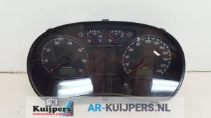 Usagé Compteur kilométrique KM Volkswagen Polo IV (9N1/2/3) 1.2 12V Prix € 35,00 Règlement à la marge proposé par Autorecycling Kuijpers