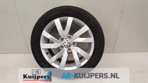 Usagé Jante + pneumatique Volkswagen Caddy III (2KA,2KH,2CA,2CH) 1.9 TDI Prix € 49,00 Règlement à la marge proposé par Autorecycling Kuijpers