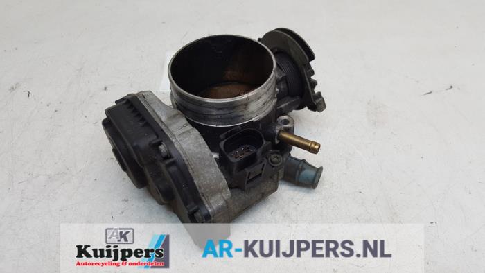 Usagé Boitier papillon Volkswagen Passat Variant Syncro/4Motion (3B5) 2.8 30V Syncro Prix € 45,00 Règlement à la marge proposé par Autorecycling Kuijpers