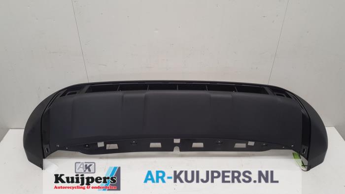 Front bumper from a Seat Ateca (5FPX) 1.4 TSI 16V 2018