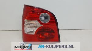 Usagé Feu arrière gauche Volkswagen Polo IV (9N1/2/3) 1.2 12V Prix € 14,00 Règlement à la marge proposé par Autorecycling Kuijpers