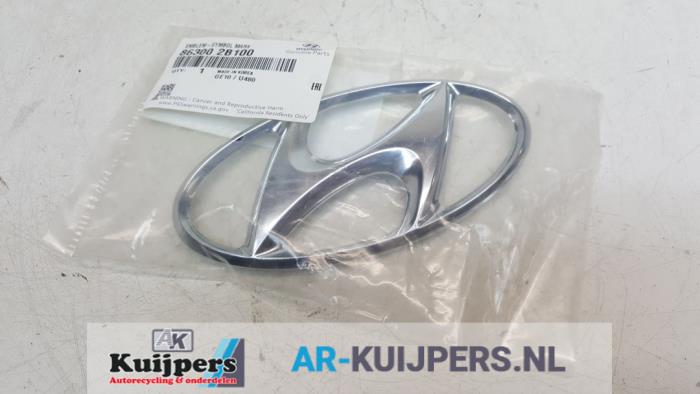 Używane Emblemat Hyundai iX35 (LM) 1.6 GDI 16V Cena € 25,00 Procedura marży oferowane przez Autorecycling Kuijpers