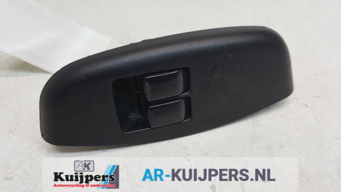 Usados Interruptor combinado de ventanillas Chevrolet Kalos (SF48) 1.4 Precio € 20,00 Norma de margen ofrecido por Autorecycling Kuijpers