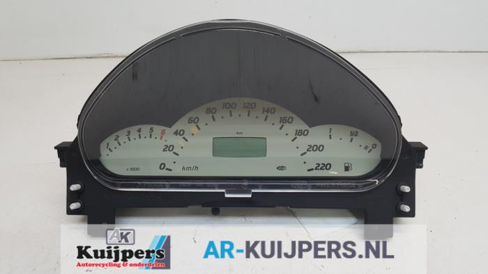 Cuentakilómetros de un Mercedes-Benz A (W168) 1.6 A-160 2003