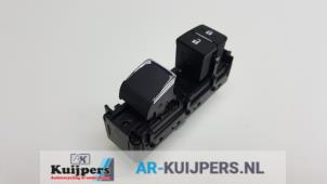 Usados Interruptor de ventanilla eléctrica Lexus RX (L2) 450h, 450h L V6 24V VVT-i AWD Precio € 25,00 Norma de margen ofrecido por Autorecycling Kuijpers