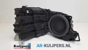 Usagé Caisson de graves Lexus RX (L2) 450h, 450h L V6 24V VVT-i AWD Prix € 295,00 Règlement à la marge proposé par Autorecycling Kuijpers