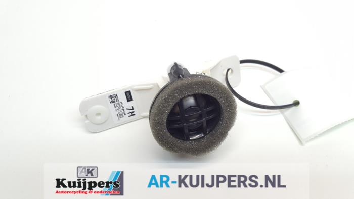 Używane Glosnik Lexus RX (L2) 450h, 450h L V6 24V VVT-i AWD Cena € 40,00 Procedura marży oferowane przez Autorecycling Kuijpers