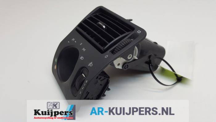 Dashboard vent Mercedes SLK 2.0 200 K 16V - 12345