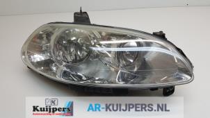 Used Headlight, right Fiat Croma (194) 2.2 MPI 16V Price € 45,00 Margin scheme offered by Autorecycling Kuijpers