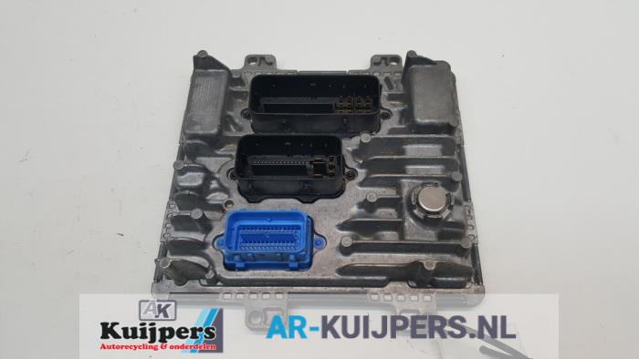 Calculateur moteur d'un Opel Astra K Sports Tourer 1.6 CDTI 110 16V 2018