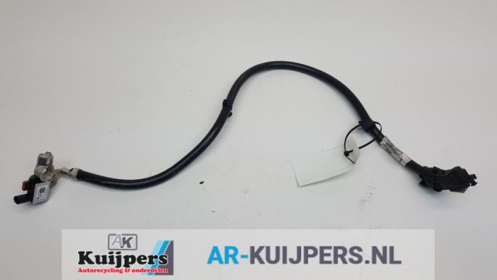 Używane Biegun akumulator Opel Astra K Sports Tourer 1.6 CDTI 110 16V Cena € 30,00 Procedura marży oferowane przez Autorecycling Kuijpers