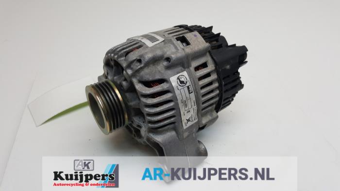 Gebrauchte Dynamo Peugeot 306 (7A/C/S) 1.4 XN,XR,XA,XRA Preis € 45,00 Margenregelung angeboten von Autorecycling Kuijpers