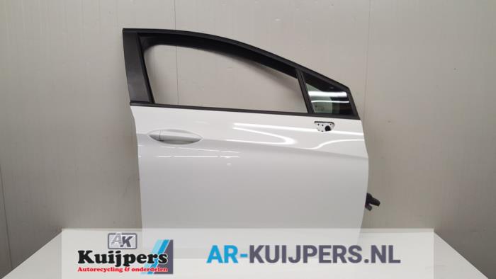 Portière 4portes avant droite d'un Opel Astra K Sports Tourer 1.6 CDTI 110 16V 2018