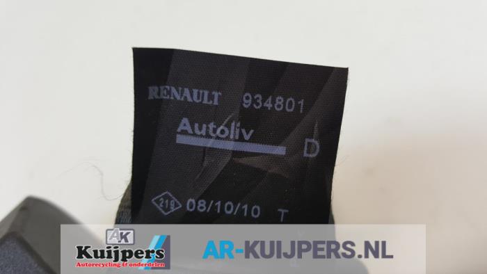 Front seatbelt, right from a Dacia Sandero I (BS) 1.5 dCi 2010