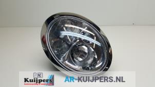 Used Headlight, left BMW Mini One/Cooper (R50) 1.6 16V One Price € 40,00 Margin scheme offered by Autorecycling Kuijpers