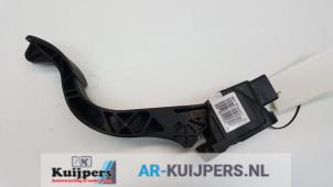 Used Accelerator pedal Peugeot 5008 I (0A/0E) 1.6 THP 16V Price € 30,00 Margin scheme offered by Autorecycling Kuijpers