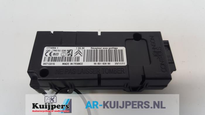 Begagnade Däcktrycksmodul Peugeot 5008 I (0A/0E) 1.6 THP 16V Pris € 19,00 Marginaltabell erbjuds av Autorecycling Kuijpers